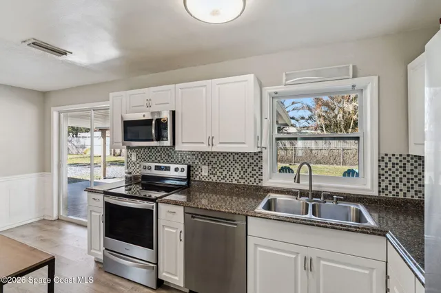 $279,900 | 207 2nd Street, Merritt Island, FL 32953