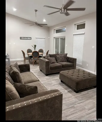 $2,250 | 1178 Lakeshore Drive, Canyon Lake, TX 78133