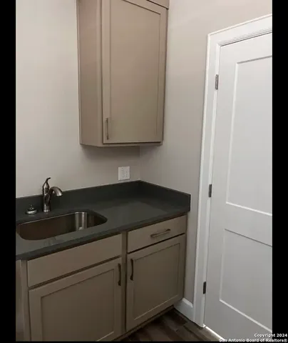 $2,250 | 1178 Lakeshore Drive, Canyon Lake, TX 78133