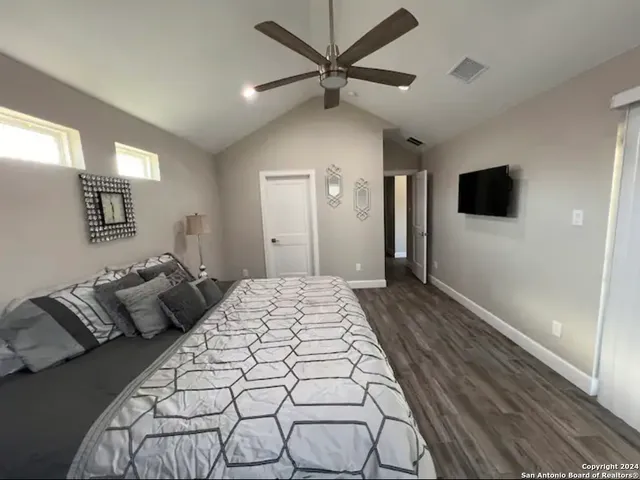 $2,250 | 1178 Lakeshore Drive, Canyon Lake, TX 78133