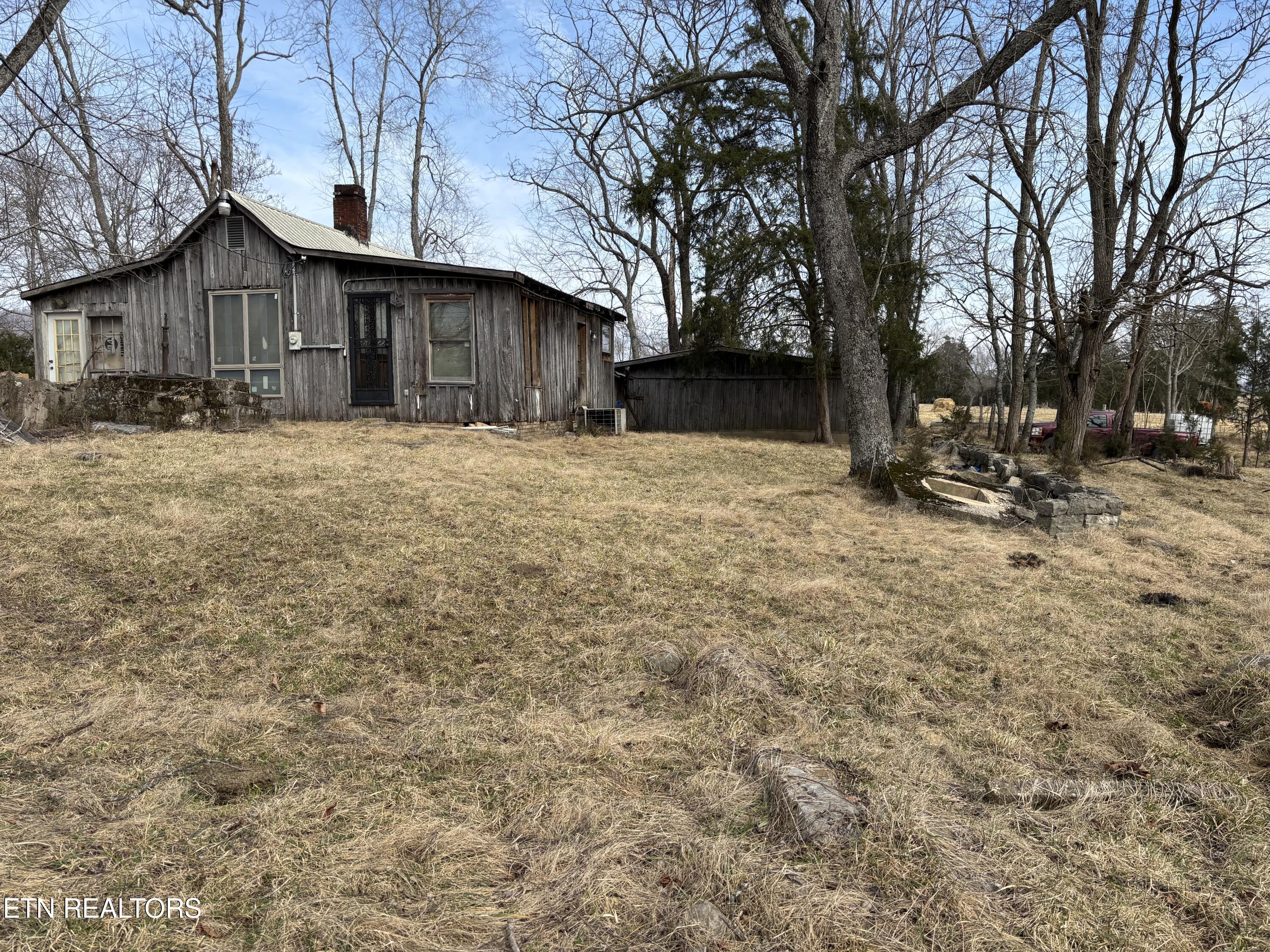 3320 Highway 63 Speedwell, TN 37870 - Photo 2 of 2 IMG_2360