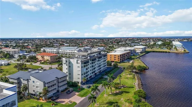 $5,500 | 1500 Park Beach Circle, Unit 6C, Punta Gorda, FL 33950