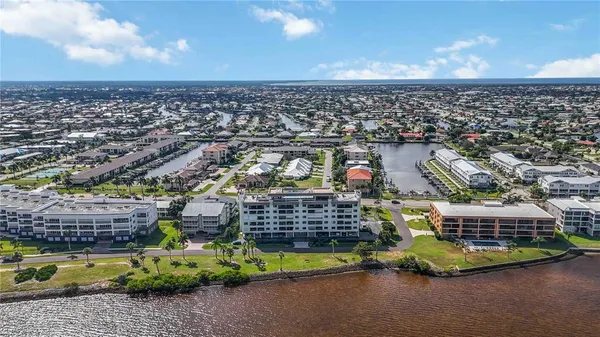 $5,500 | 1500 Park Beach Circle, Unit 6C, Punta Gorda, FL 33950