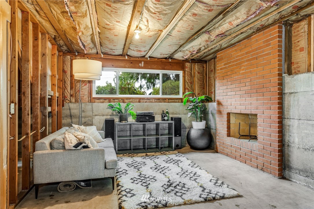 4405 Southwest 102nd Street Seattle, WA 98146 - Photo 22 of 30 Gallery Image 22