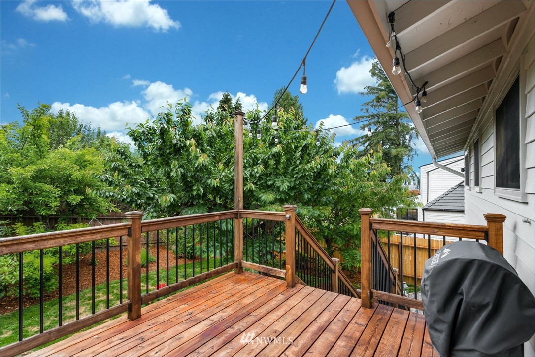 4405 Southwest 102nd Street Seattle, WA 98146 - Photo 25 of 30 Gallery Image 25