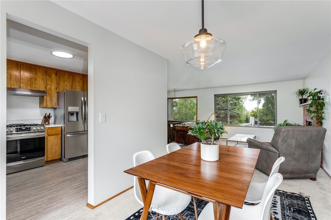 4405 Southwest 102nd Street Seattle, WA 98146 - Photo 10 of 30 Gallery Image 10