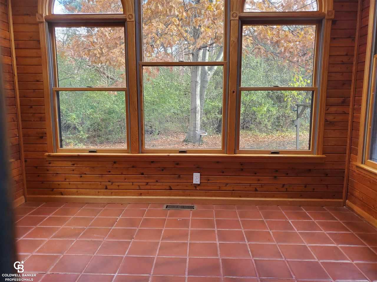 7700 Jorden Road Yale, MI 48097 - Photo 13 of 50 Sun Room