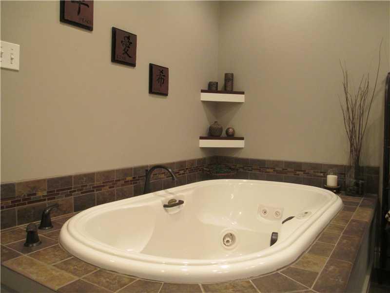 147 Three Degree Road Pittsburgh, PA 15237 - Photo 11 of 25 Master Bath/Spa. The Jet Spray Tub Invites You to Lay Back and Relax - Spa Like Serenity