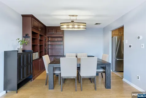 $365,000 | 192 Burnett Avenue, Unit 15, Maplewood, NJ 07040