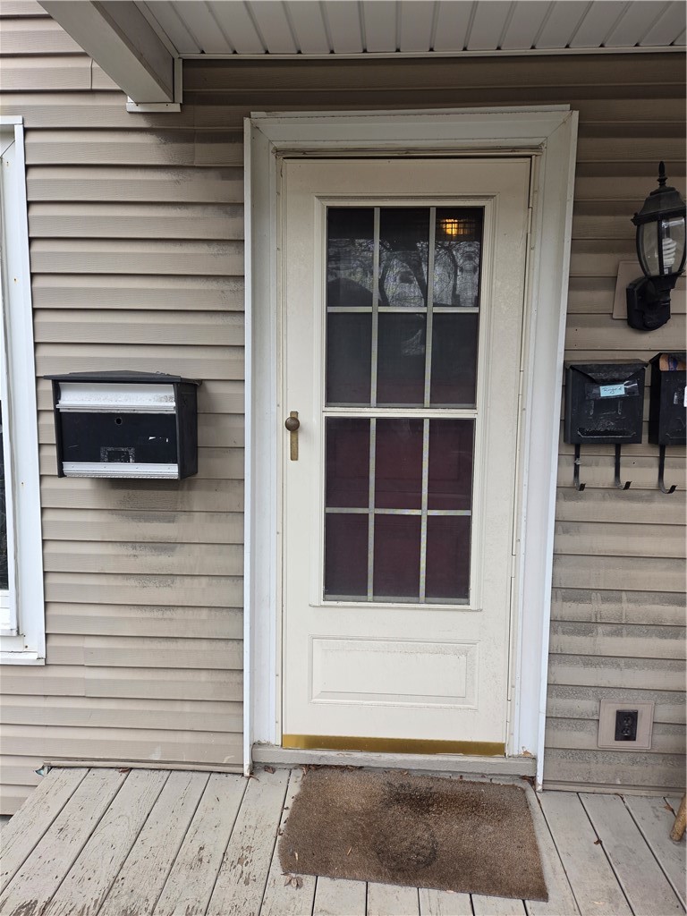21 Gardiner Park, Unit LOWR Rochester, NY 14607 - Photo 21 of 23 Front door