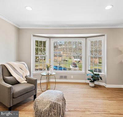 616 Kenbrook Drive Silver Spring, MD 20902 - Photo 22 of 35 Living Room