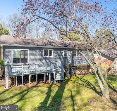 616 Kenbrook Drive Silver Spring, MD 20902 - Photo 3 of 35 Back of house/Deck