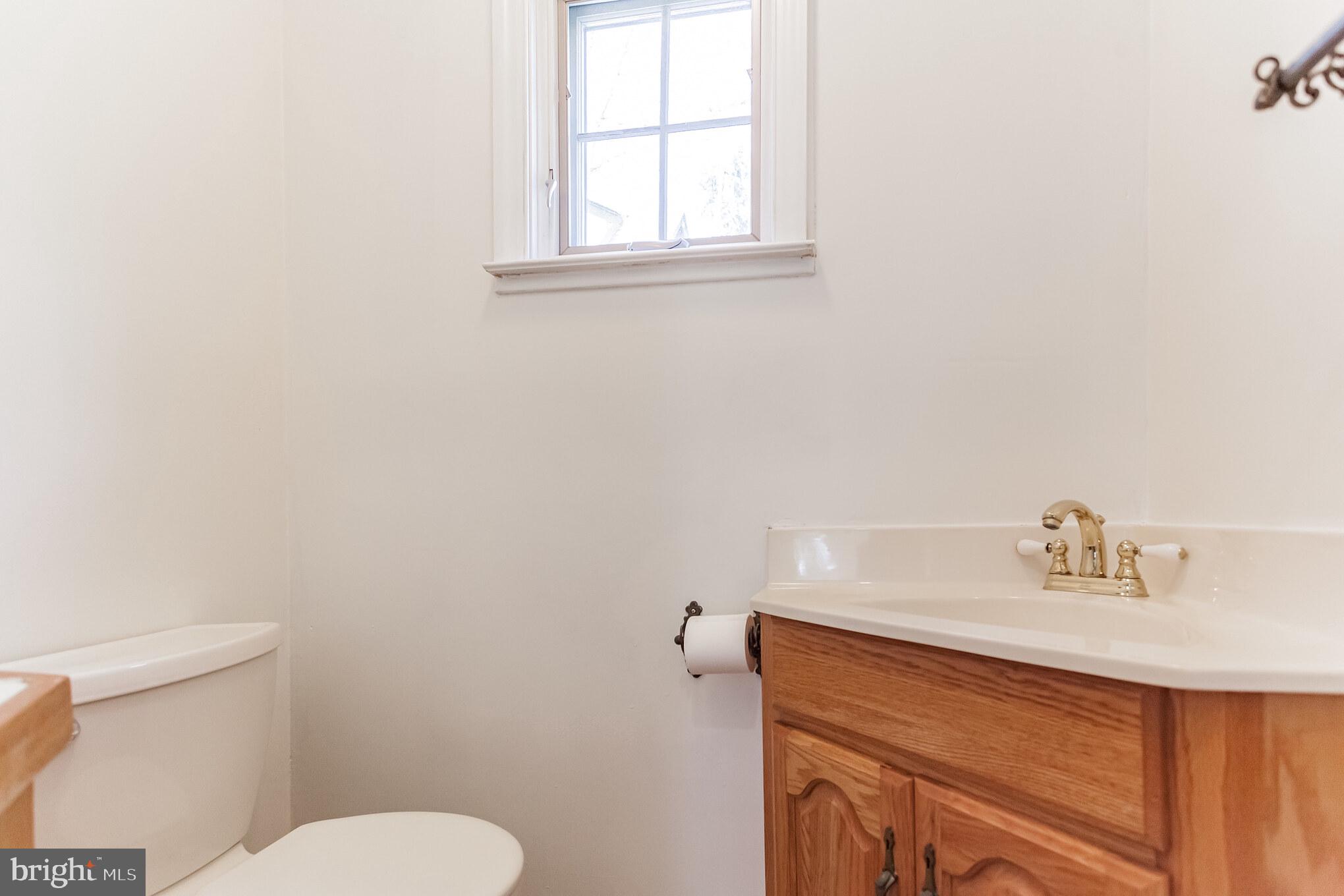906 Edgewood Road Yardley, PA 19067 - Photo 13 of 29 Gallery Image 13