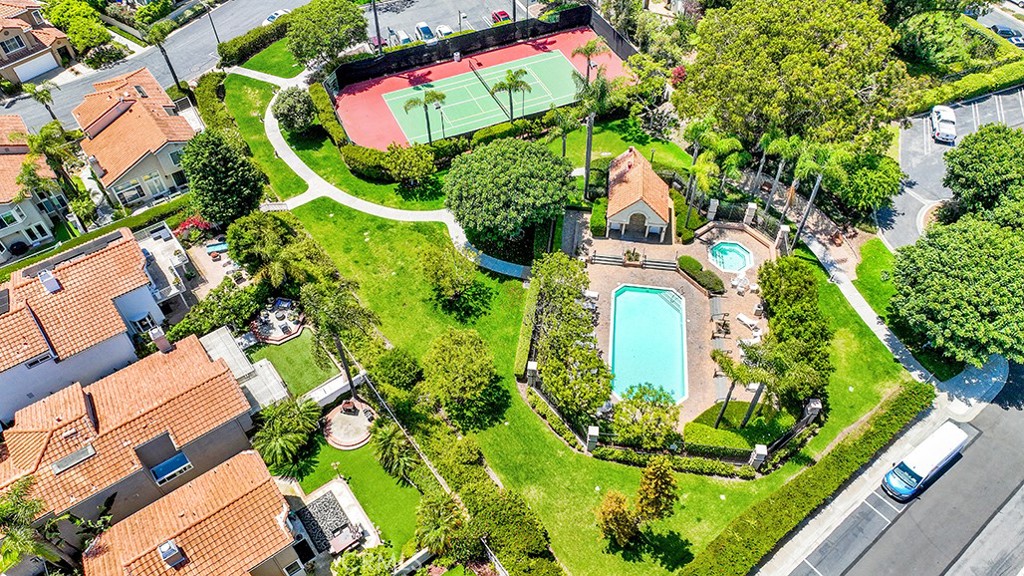 24965 Seagate Drive Dana Point, CA 92629 - Photo 8 of 44 Community amenities include: Tennis Court, Pool & Spa - walking distance from home