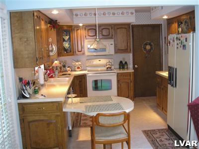 2705 Jacksonville Road Bethlehem, PA 18017 - Photo 4 of 9 Gallery Image 4