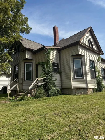 $89,900 | 131 South Lincoln Avenue, Davenport, IA 52802
