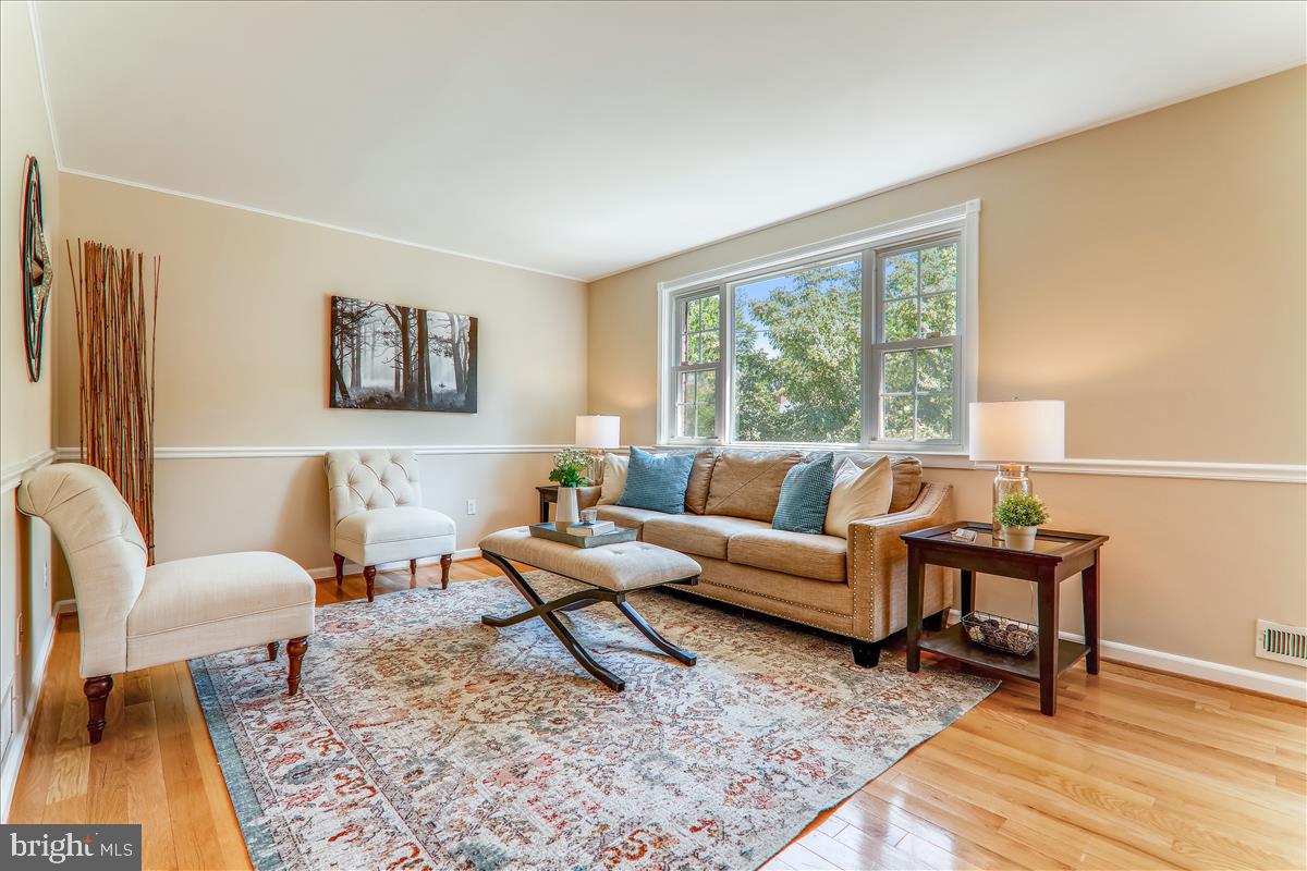12608 Bluhill Road Silver Spring, MD 20906 - Photo 5 of 48