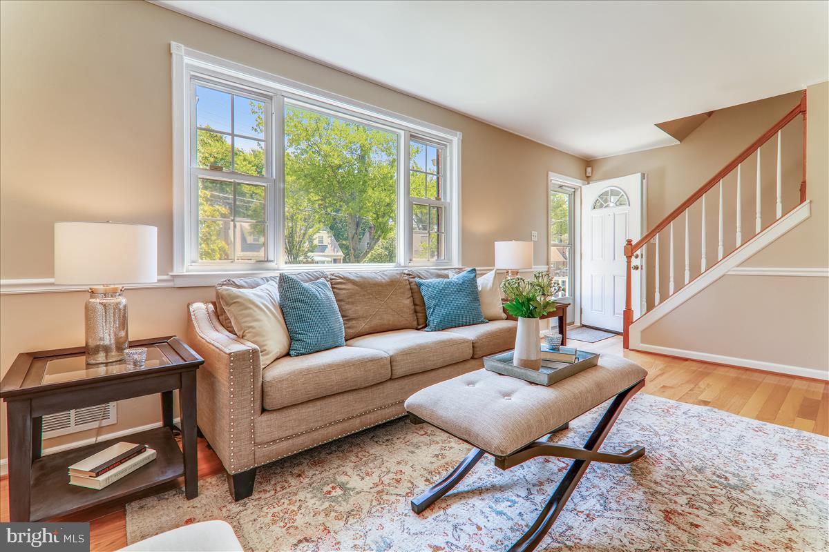 12608 Bluhill Road Silver Spring, MD 20906 - Photo 6 of 48