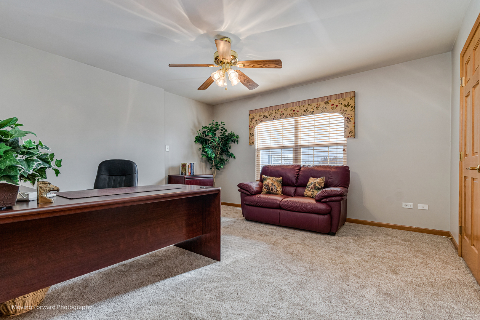 1909 Eagle Drive Morris, IL 60450 - Photo 21 of 24 a living room with furniture and a large window