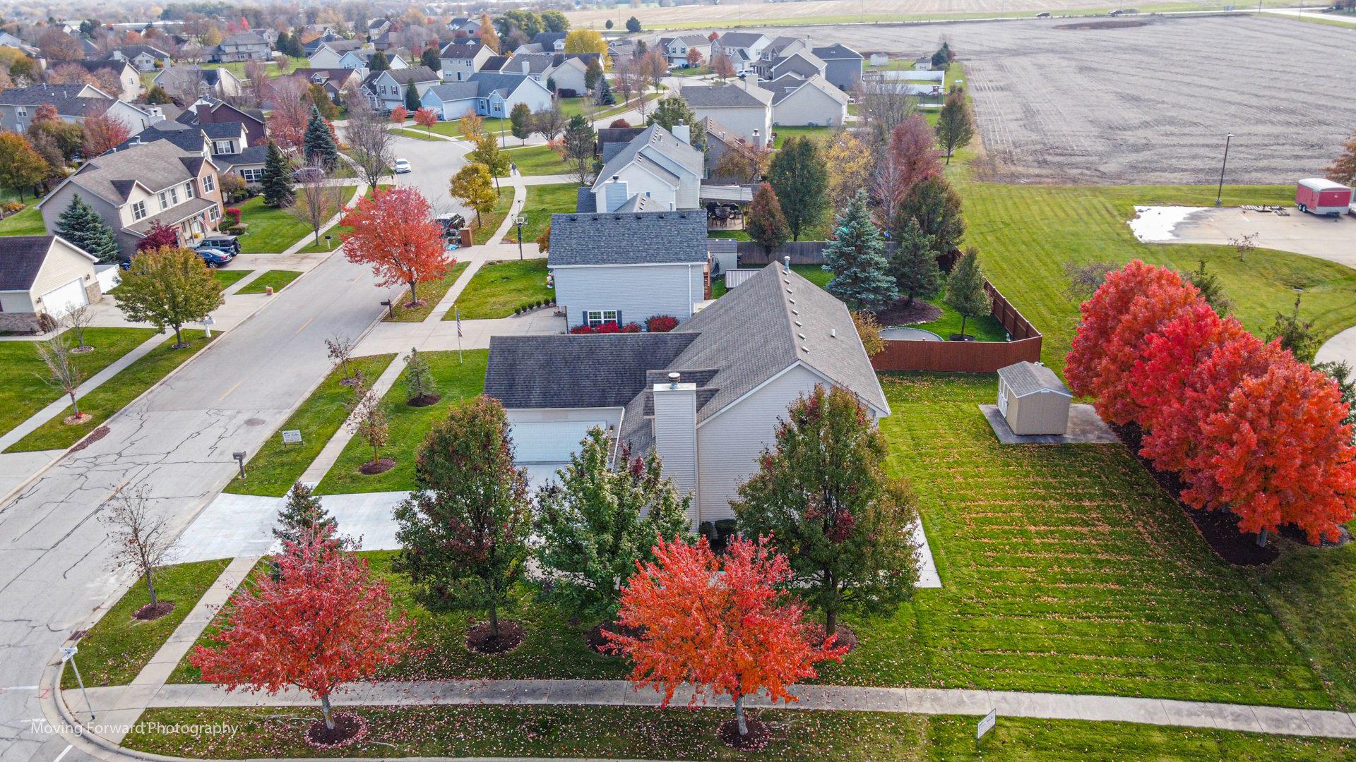 1909 Eagle Drive Morris, IL 60450 - Photo 4 of 24 an aerial view of a house with a garden