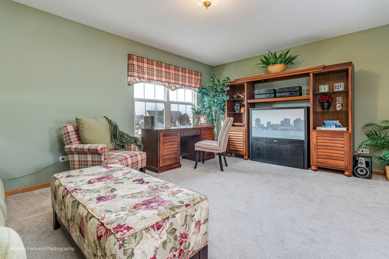 1909 Eagle Drive Morris, IL 60450 - Photo 10 of 24 a bedroom with a bed and a window