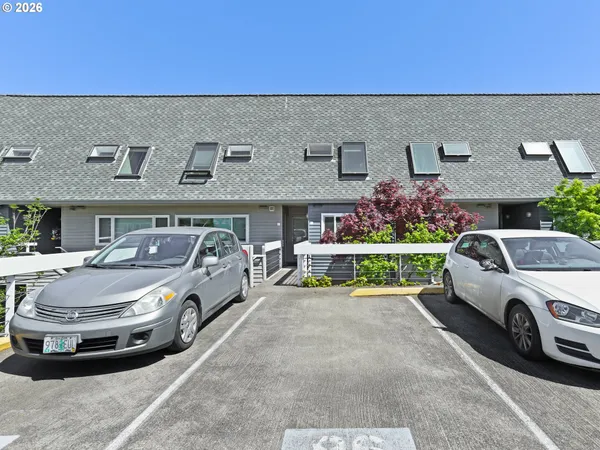 $314,777 | 81 North Hayden Bay Drive, Portland, OR 97217