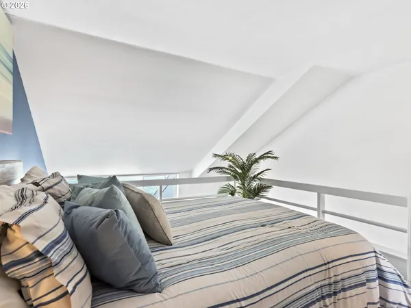 $314,777 | 81 North Hayden Bay Drive, Portland, OR 97217