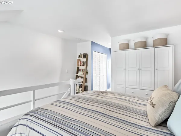 $314,777 | 81 North Hayden Bay Drive, Portland, OR 97217