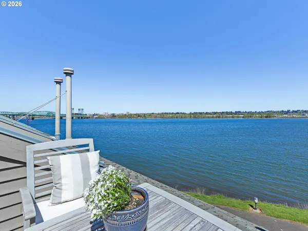 $314,777 | 81 North Hayden Bay Drive, Portland, OR 97217