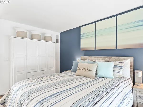 $314,777 | 81 North Hayden Bay Drive, Portland, OR 97217