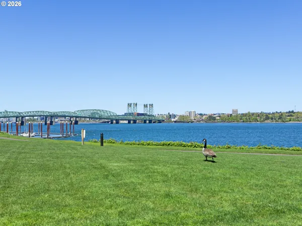 $314,777 | 81 North Hayden Bay Drive, Portland, OR 97217