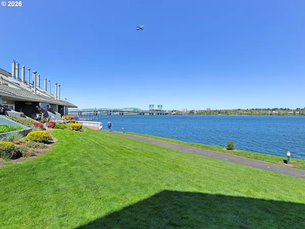 $314,777 | 81 North Hayden Bay Drive, Portland, OR 97217