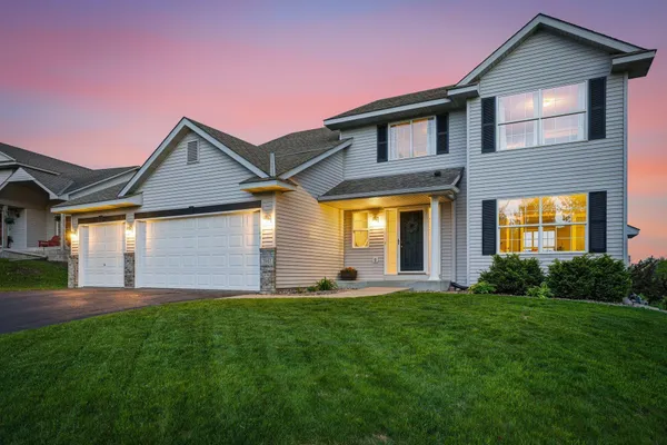 $480,000 | 1961 Sierra Parkway, Waconia, MN 55387