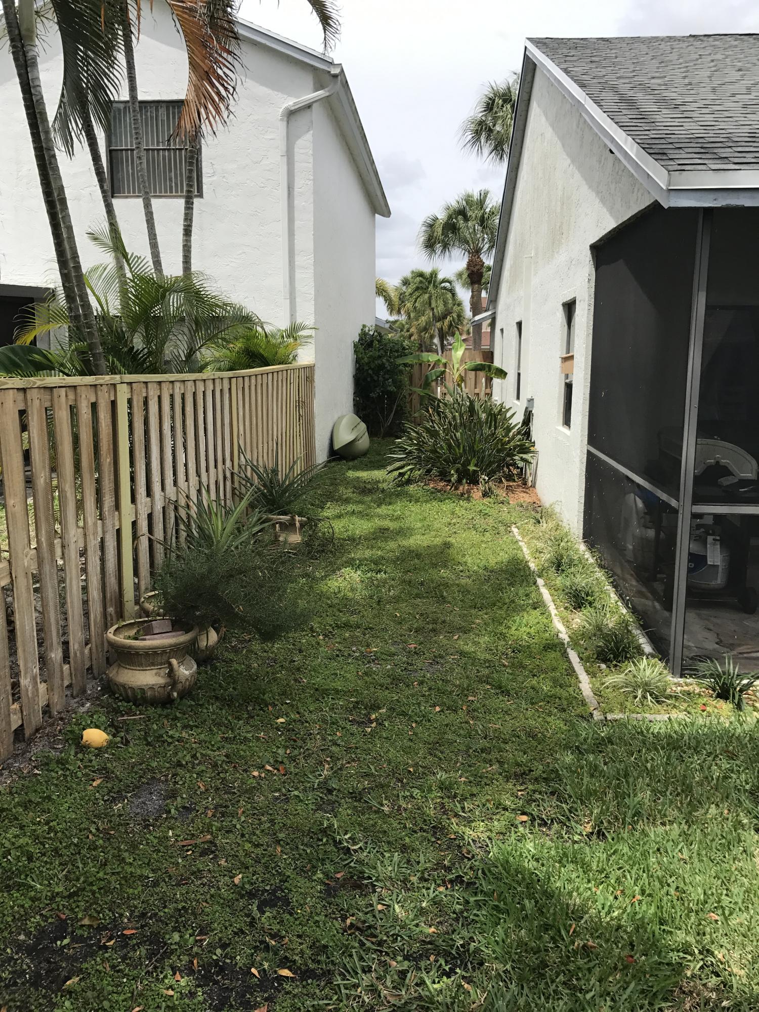 23350 Sedawie Drive Boca Raton, FL 33433 - Photo 28 of 30 Side Yard