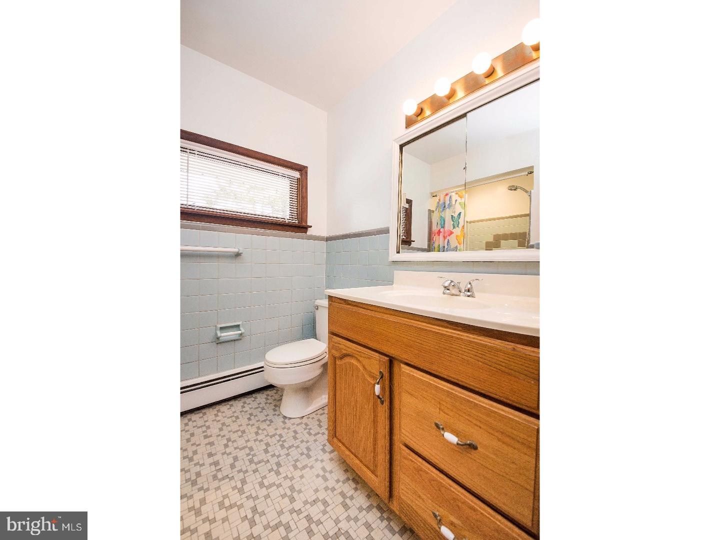 28 Galloway Road Richboro, PA 18954 - Photo 5 of 10 Gallery Image 5