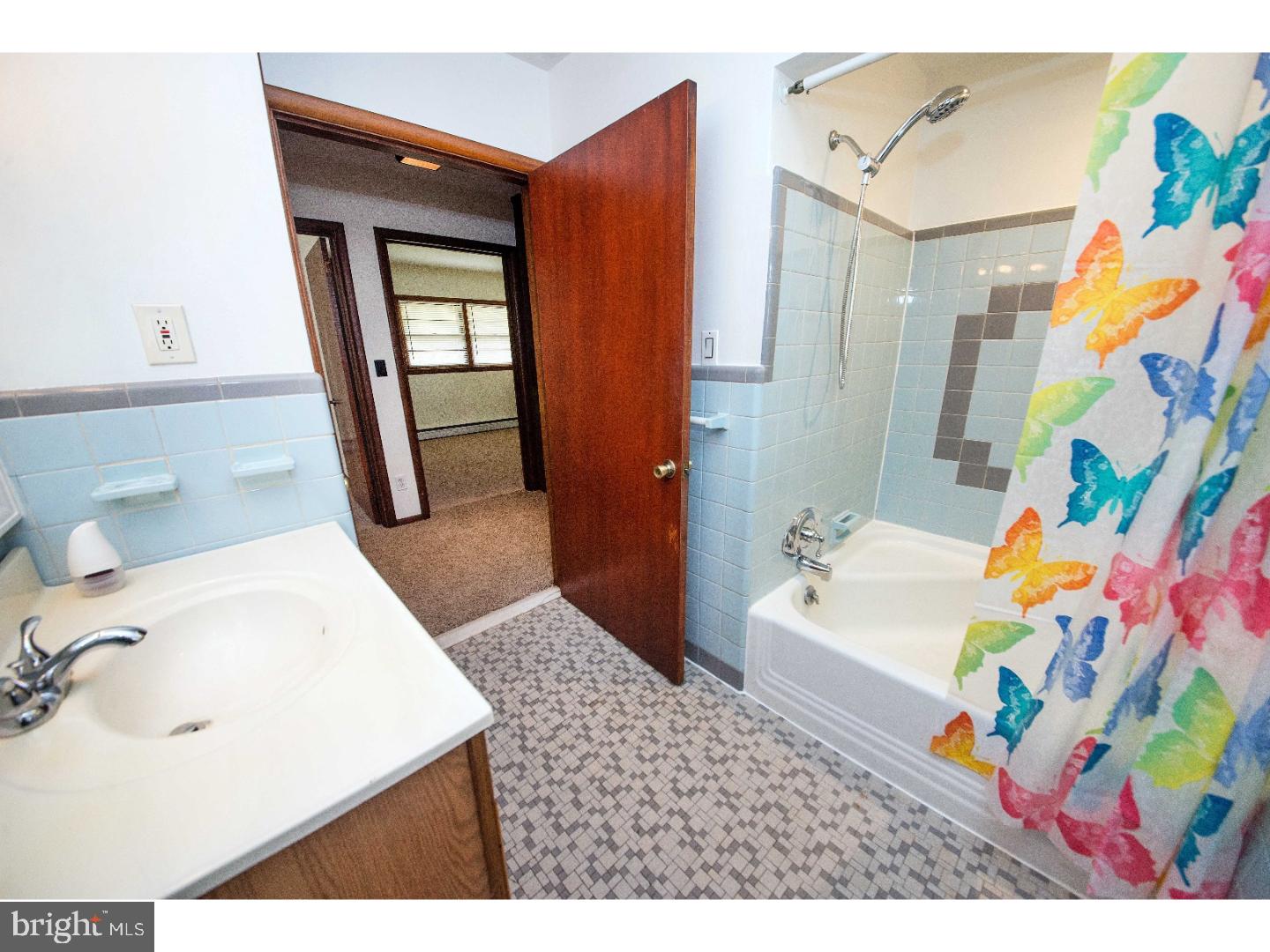 28 Galloway Road Richboro, PA 18954 - Photo 6 of 10 Gallery Image 6