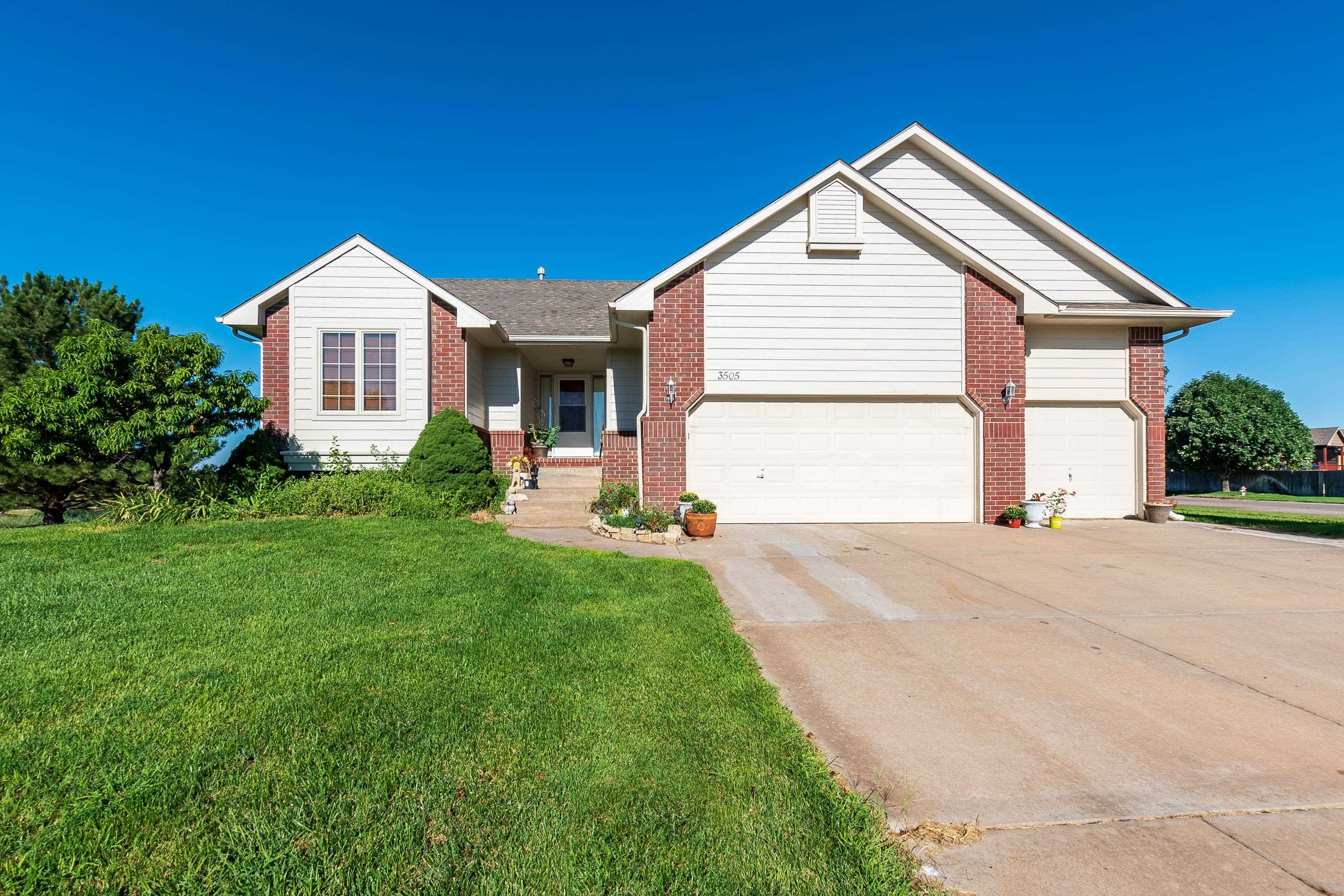 3505 North Ridge Port Street Wichita, KS 67205 - Photo 1 of 24