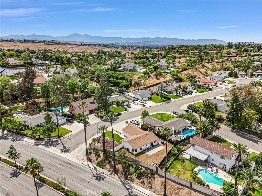2111 Whitestone Drive Riverside, CA 92506 - Photo 35 of 48