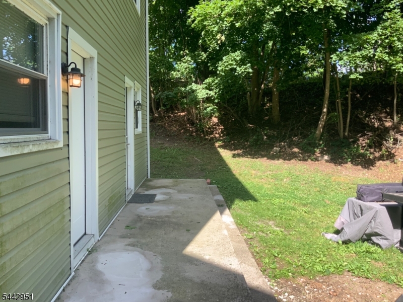 16 Wishing Well Road, Unit 1 Hamburg, NJ 07419 - Photo 25 of 25