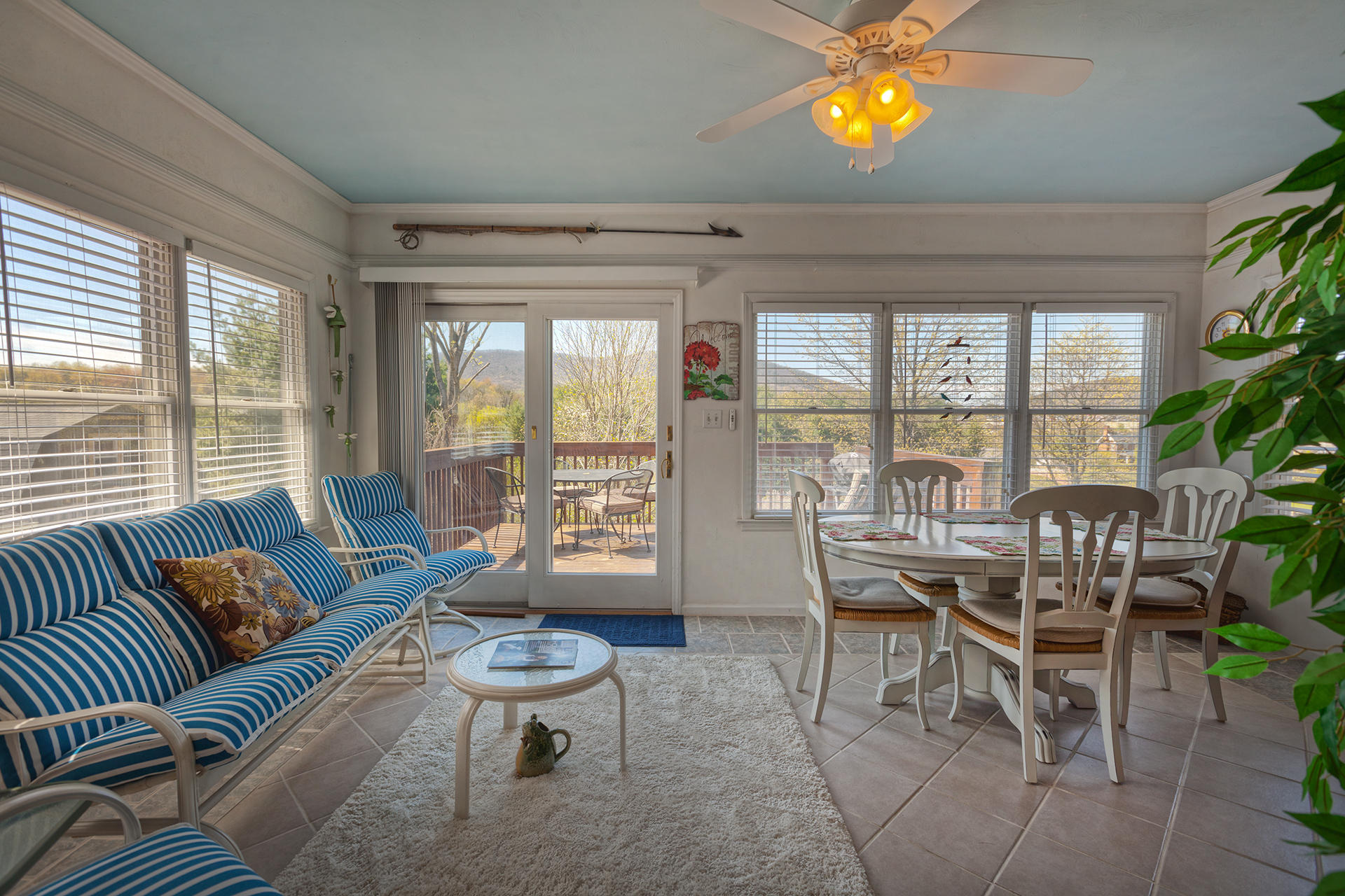 4666 Rte 1094 Roanoke, VA 24012 - Photo 14 of 51 Sunroom