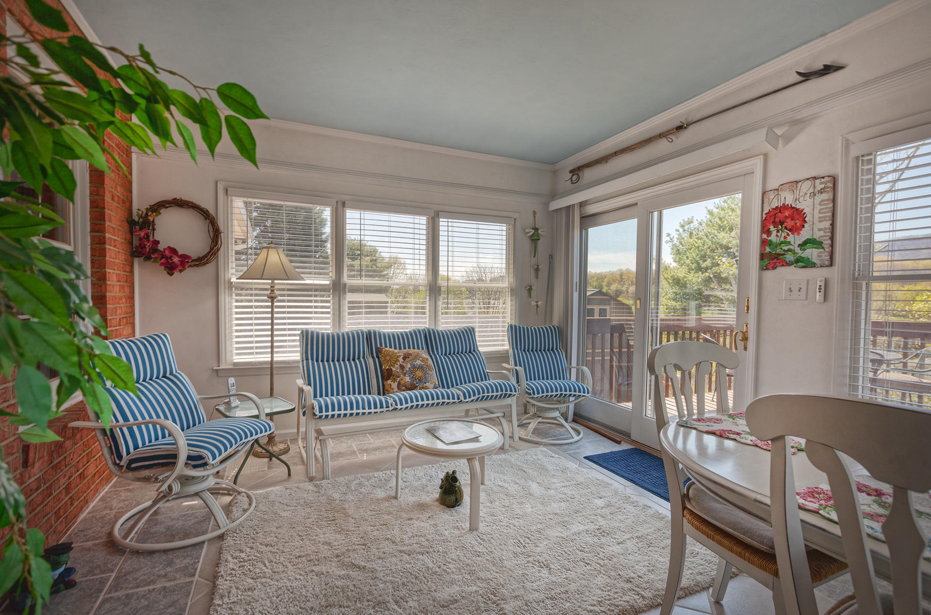 4666 Rte 1094 Roanoke, VA 24012 - Photo 15 of 51 Sunroom