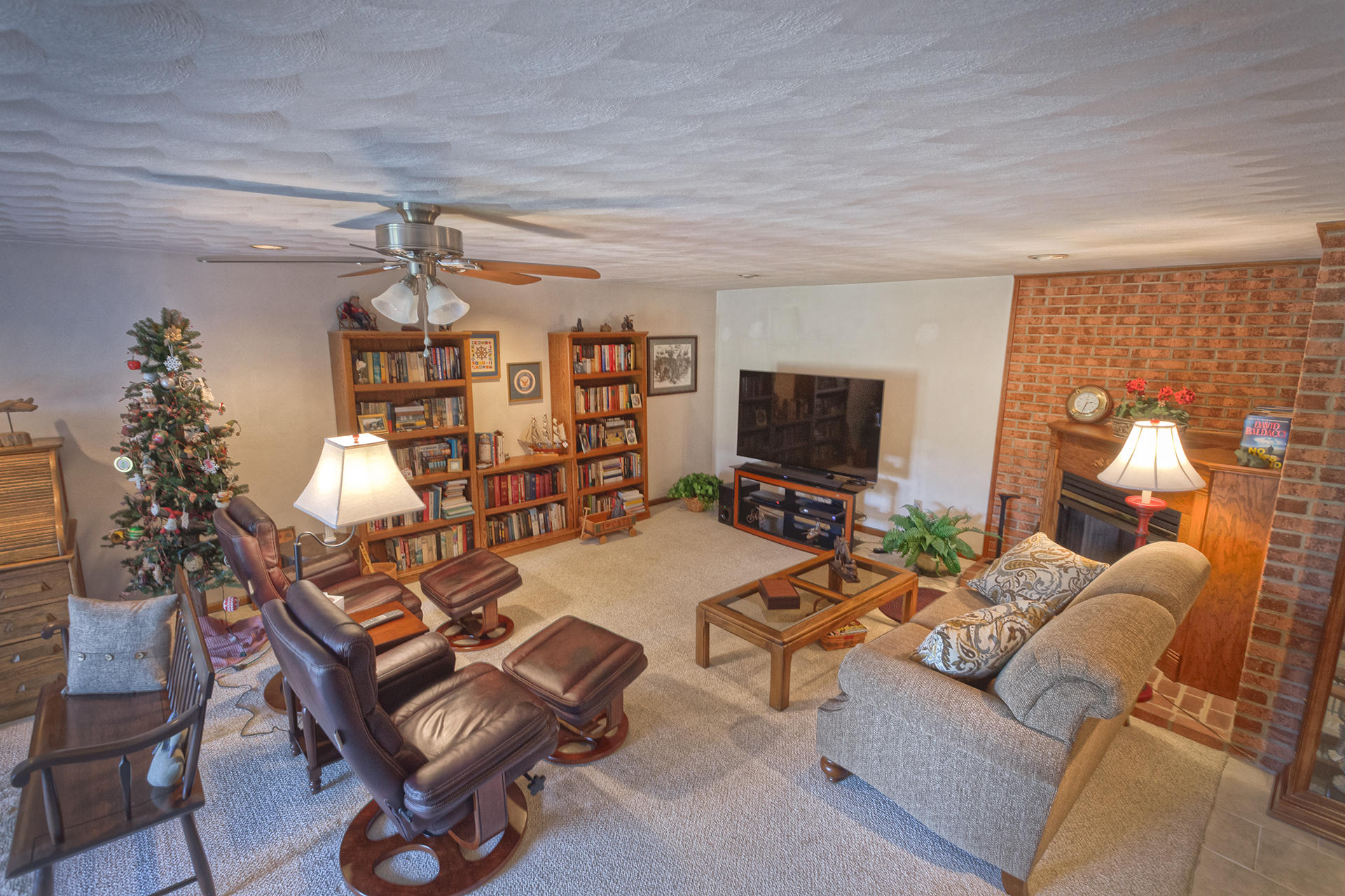 4666 Rte 1094 Roanoke, VA 24012 - Photo 34 of 51 Family Room