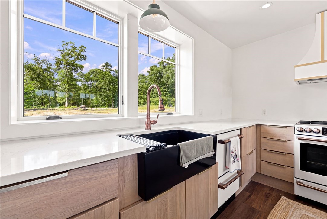 224 Greenhouse Road Coventry, RI 02827 - Photo 10 of 50