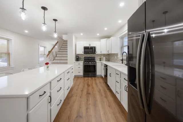 $649,900 | 302 Canaan Road, Hampden, ME 04444