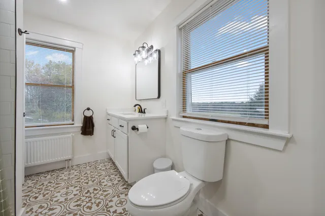 $649,900 | 302 Canaan Road, Hampden, ME 04444