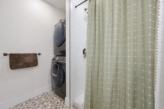 $649,900 | 302 Canaan Road, Hampden, ME 04444