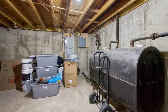 $649,900 | 302 Canaan Road, Hampden, ME 04444