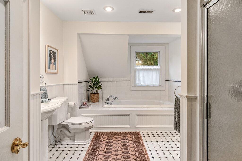 2274 Yorkshire Road Columbus, OH 43221 - Photo 49 of 59