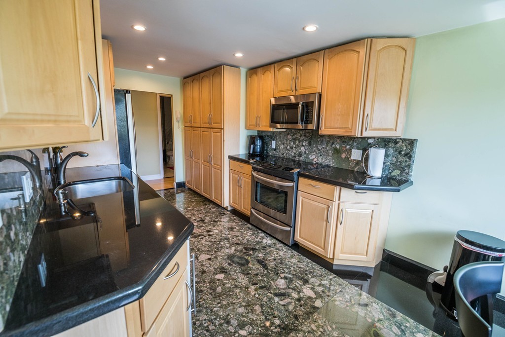 255 North Road, Unit 184 Chelmsford, MA 01824 - Photo 9 of 26 Gallery Image 9