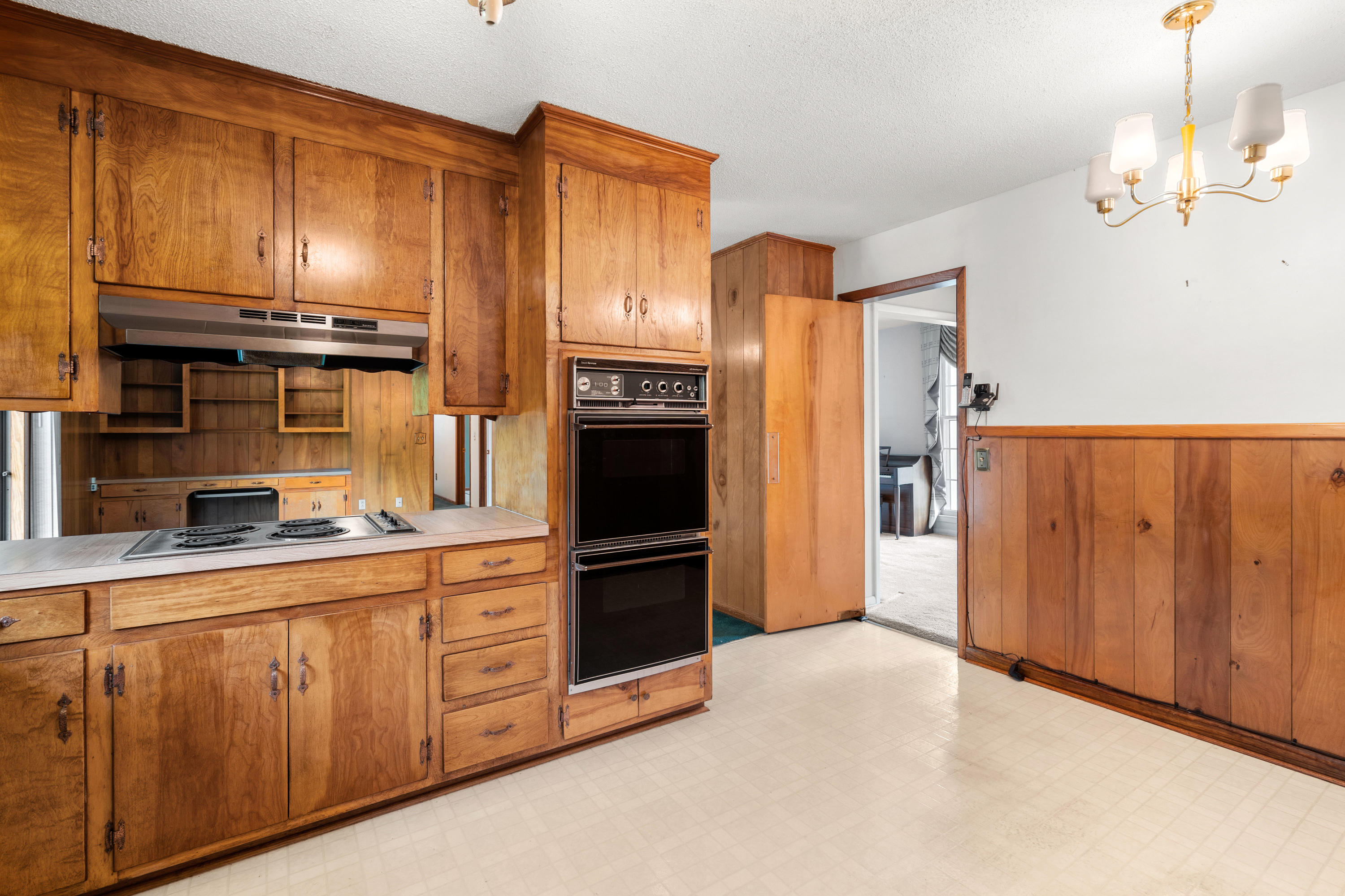 6007 Rembert Drive Hanahan, SC 29410 - Photo 9 of 25 Kitchen